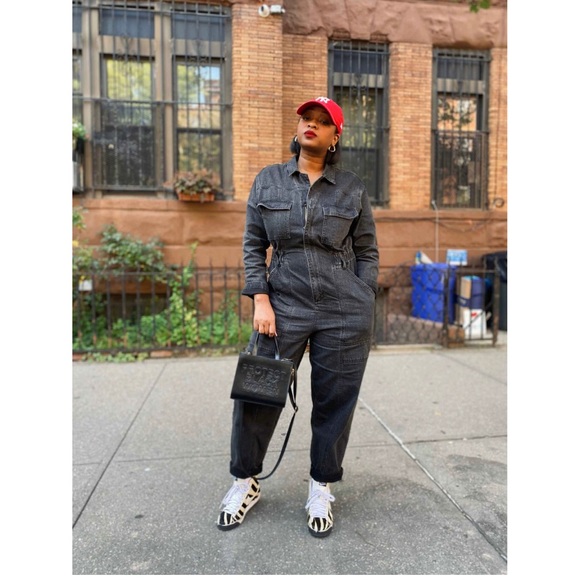 NWT Universal Thread Women’s 2 Long Sleeve Washed Black Denim Jumpsuit - Picture 8 of 8